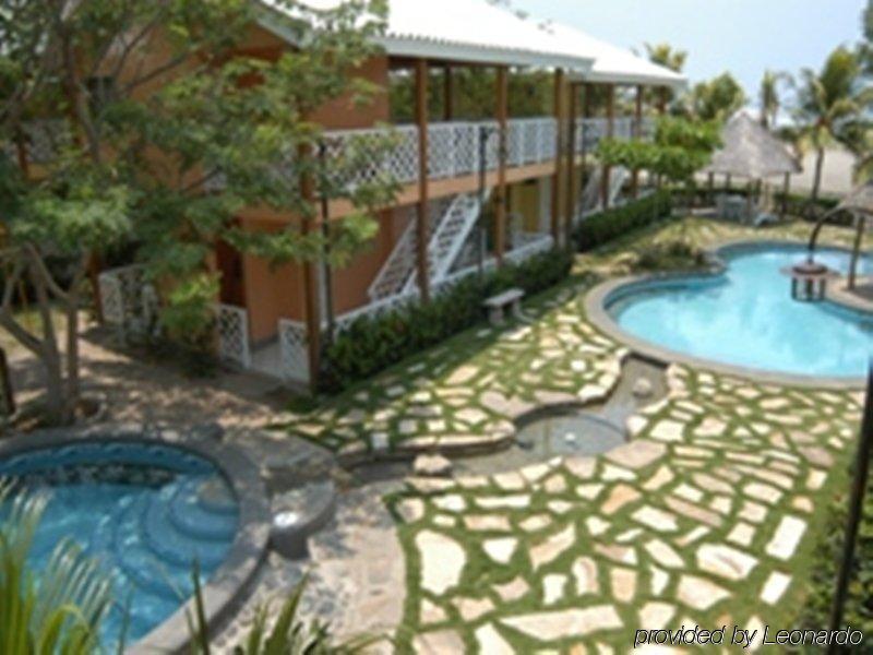 פוצ'ומיל Hotel Vistamar Beachfront Resort & Conference Center מראה חיצוני תמונה